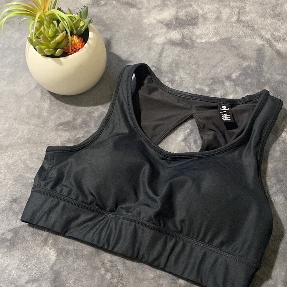 90 Degree Sports Bra For Women, Color Black, Size Medium.